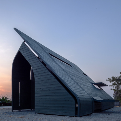 Pabellón de madera para meditar