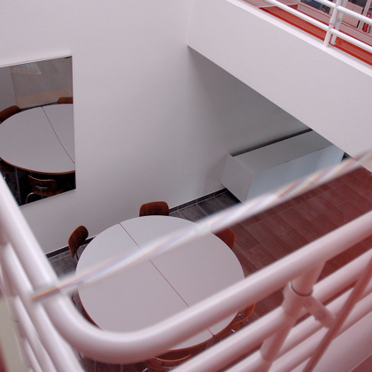 United Architektur transforma residencia de la década de 1960 en Hannover, Alemania