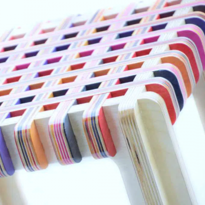 Danilo Nedić: Arte geométrico y práctico hecho con patinetas recicladas