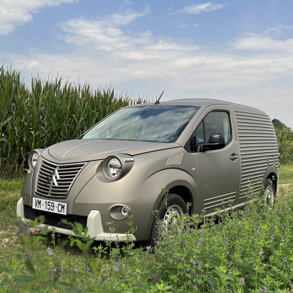 Citroën Berlingo: Viaja en el tiempo con CASELANI