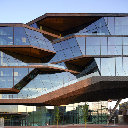 UNStudio: City Campus de Booking.com abre en Ámsterdam