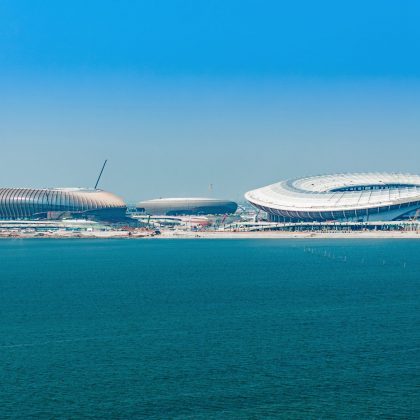 Zaha Hadid Architects (ZHA):   El Centro Deportivo del Área de la Gran Bahía está a punto de completarse