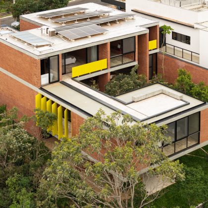 Casa en el Cerrado brasileño combina arquitectura y paisajismo en un proyecto de Hersen Mendes