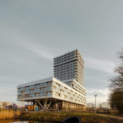 Orange Architects: Floating Gardens en Ámsterdam. Edificio de uso mixto